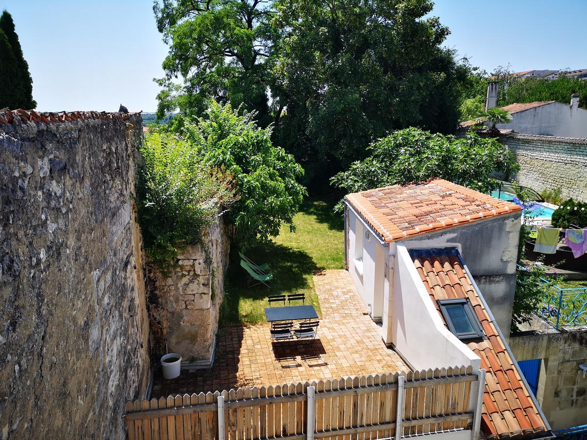 Un Jardin Sur Le Toit - Saintes Daire Dış mekan fotoğraf